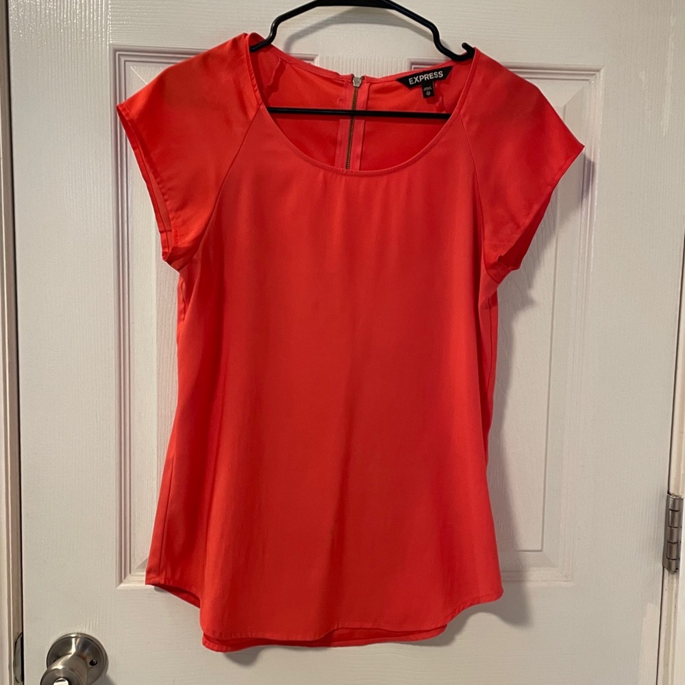 Express shirt coral
